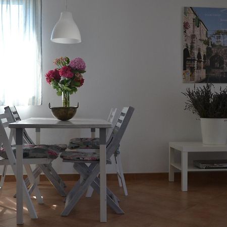 Apartments Roza 메덜린 외부 사진